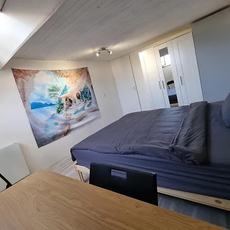 Geneva House G